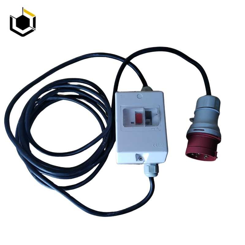 Coffret avec disjoncteur magneto-thermique avec câble et prise 16A